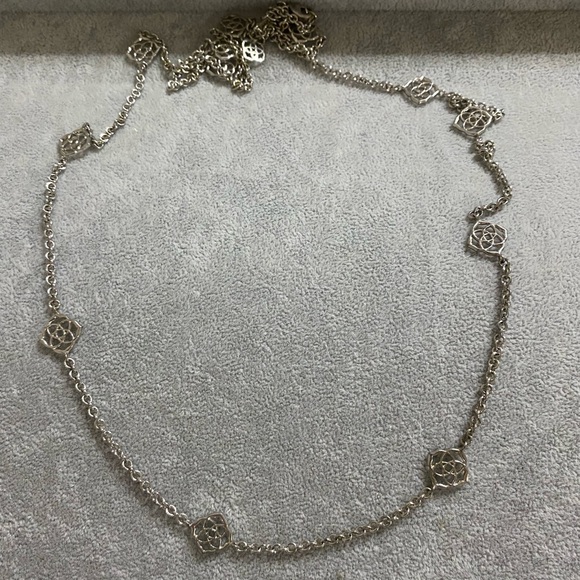 Kendra Scott Devalyn Logo Necklace - Picture 5 of 5